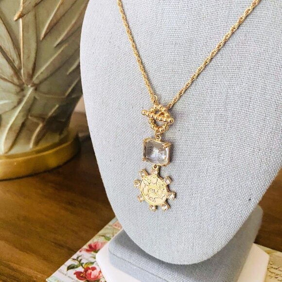 💜 Gold Tone Crystal Coin Charm Pendant Yoga Good Luck Toggle Necklace - Picture 4 of 5